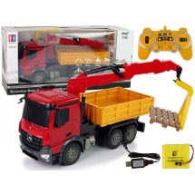 Didelis sunkvežimis su keltuvu ir pultu Mercedes Benz Arocs 40 cm.